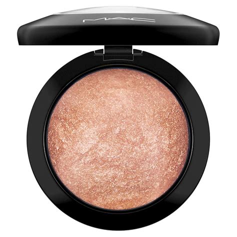 mac bronze mineralize skinfinish.